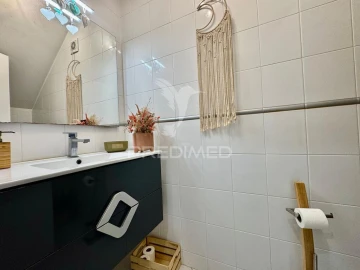 Moradia T4 para Venda em Fermentões