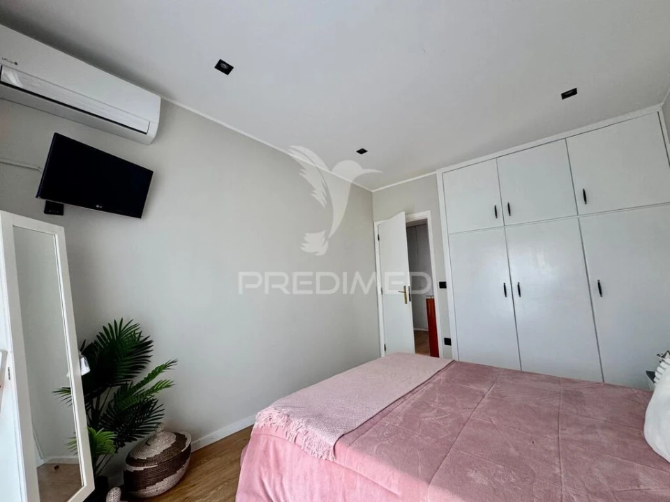 Moradia T4 para Venda em Fermentões Foto 8