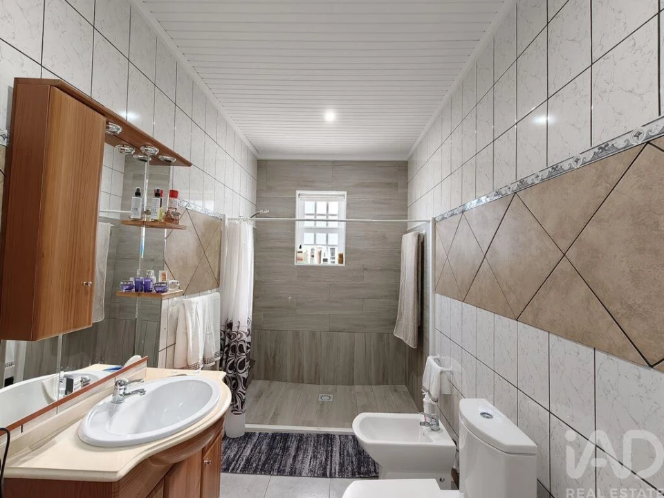 Moradia T3 para Venda em Ribeiras Foto 11