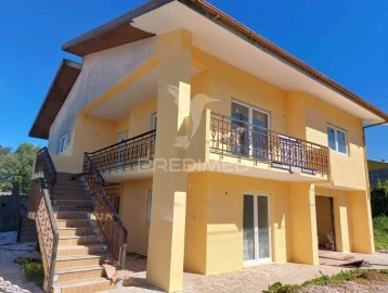 Moradia T3 para Venda em Santa Maria de Lamas