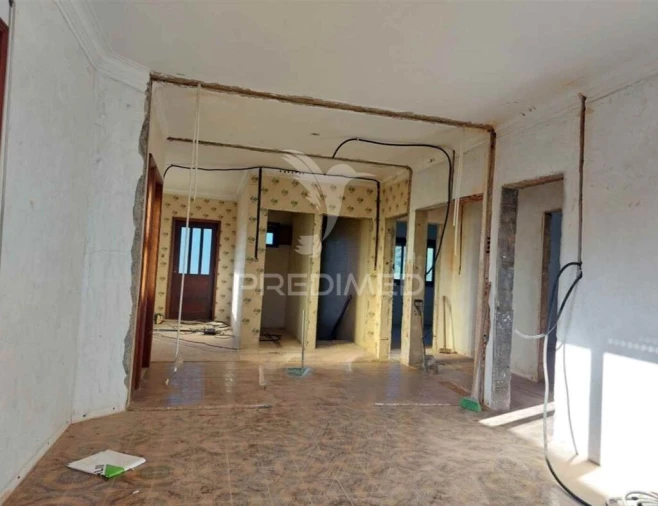 Moradia T3 para Venda em Santa Maria de Lamas Foto 4