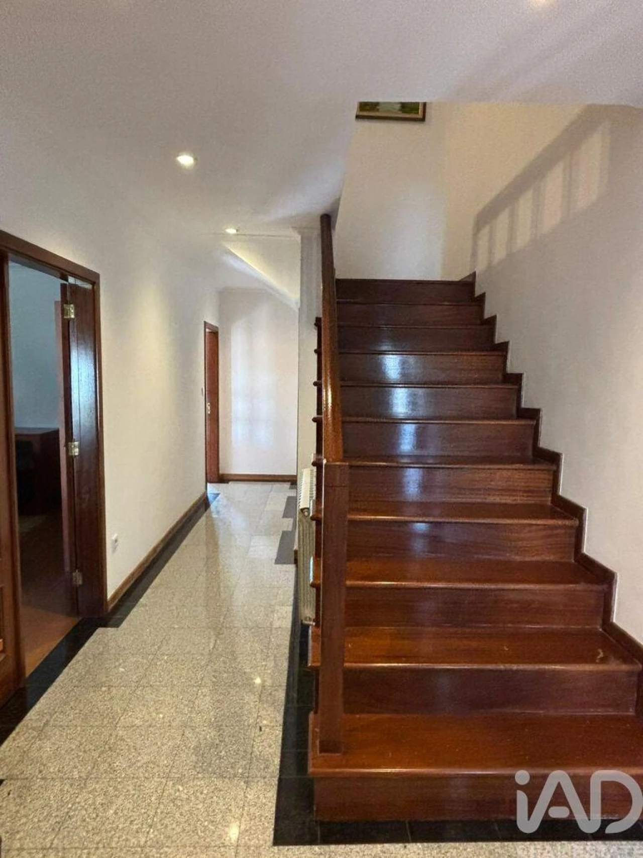 Moradia T4 para Venda em Santa Maria Maior Foto 3