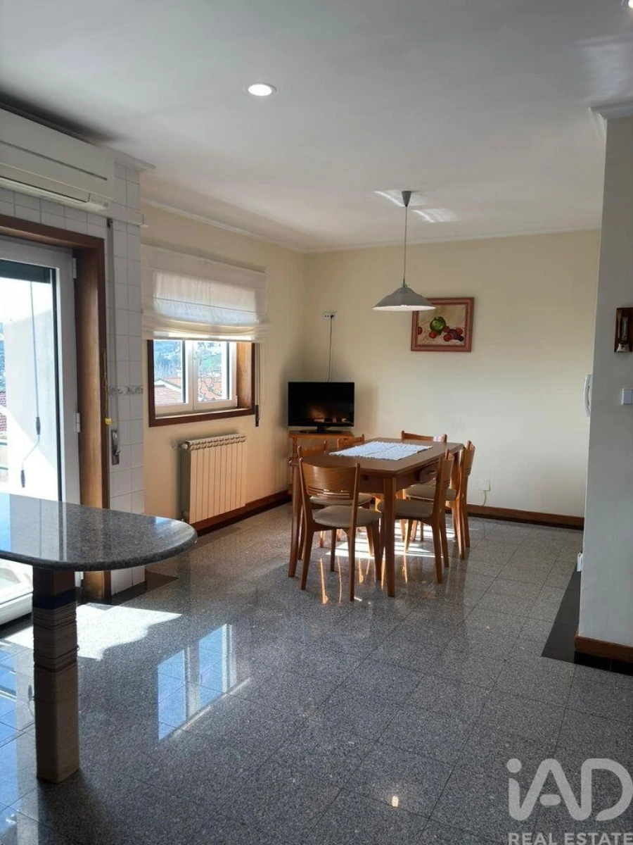 Moradia T4 para Venda em Santa Maria Maior Foto 7