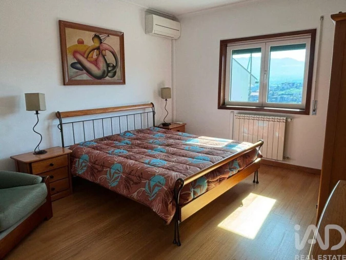 Moradia T4 para Venda em Santa Maria Maior Foto 11