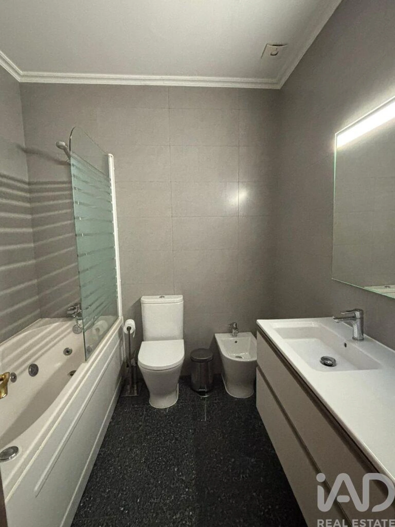 Moradia T4 para Venda em Santa Maria Maior Foto 14