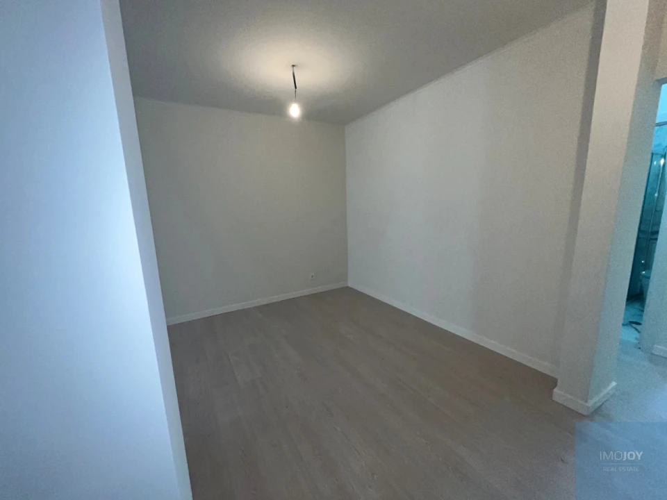 Apartamento T2 para Venda em Penha de França Foto 5