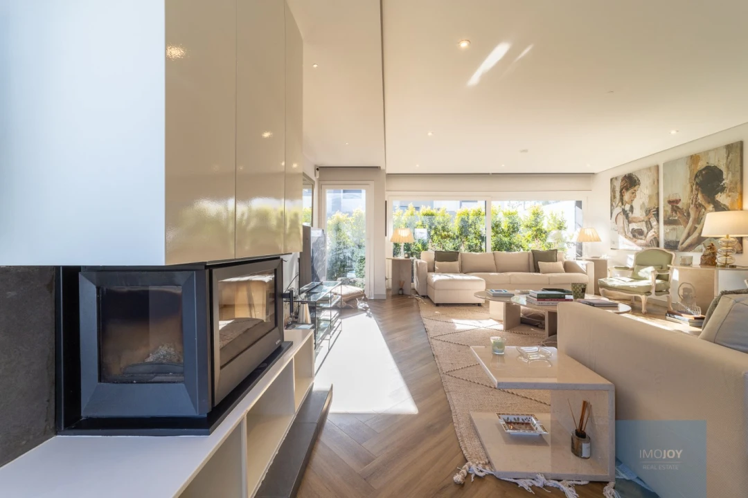 Moradia T4 para Venda em Rio de Mouro Foto 6