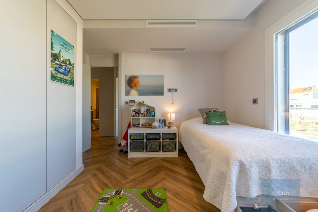 Moradia T4 para Venda em Rio de Mouro Foto 22