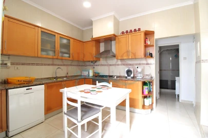 Moradia T3 para Venda em Moncarapacho e Fuseta