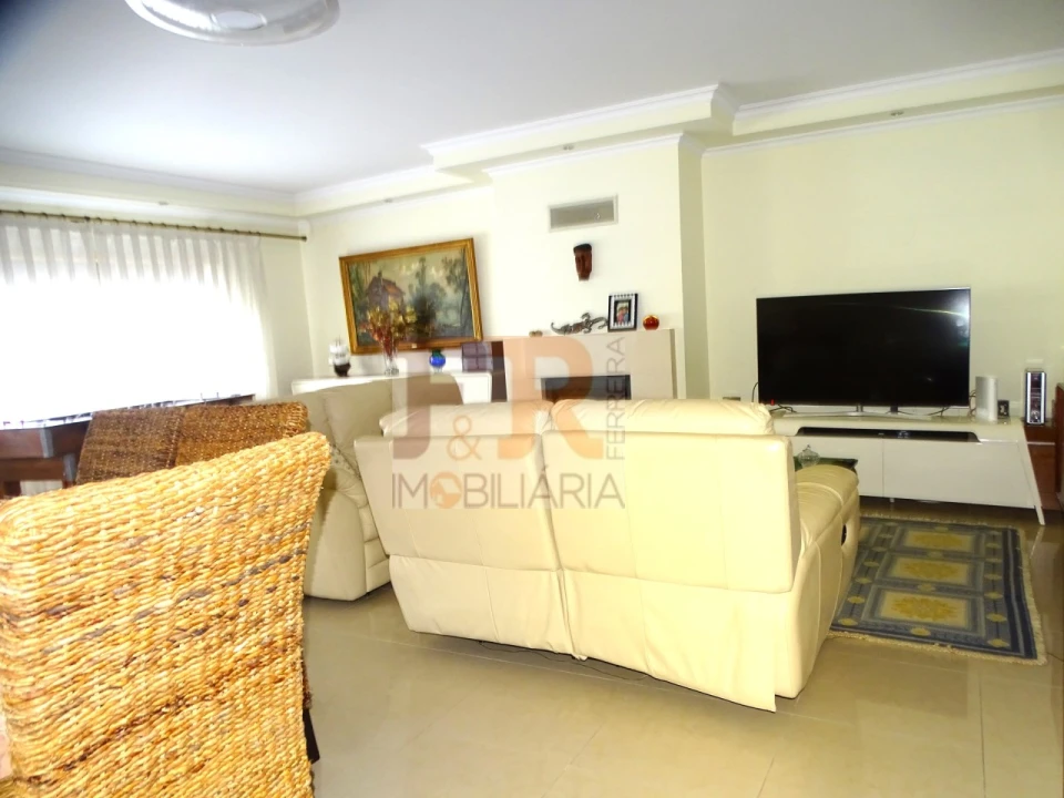 Apartamento T3 para Venda em Fernao Ferro Foto 8