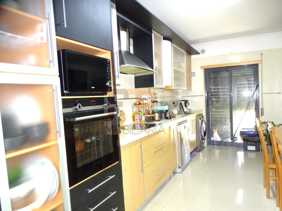 Apartamento T3 para Venda em Fernao Ferro Foto 16