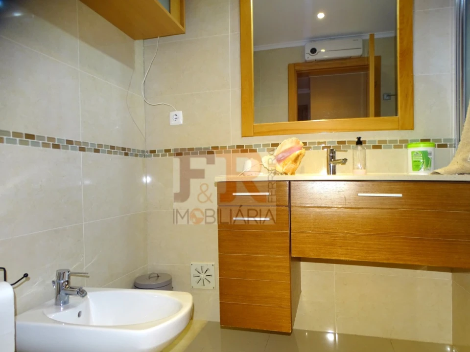 Apartamento T3 para Venda em Fernao Ferro Foto 23