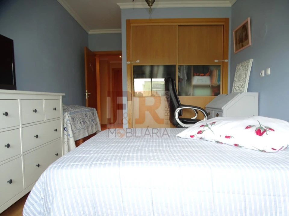 Apartamento T3 para Venda em Fernao Ferro Foto 28