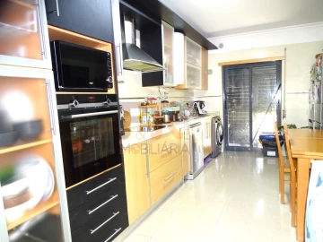 Apartamento T3 para Venda em Fernao Ferro