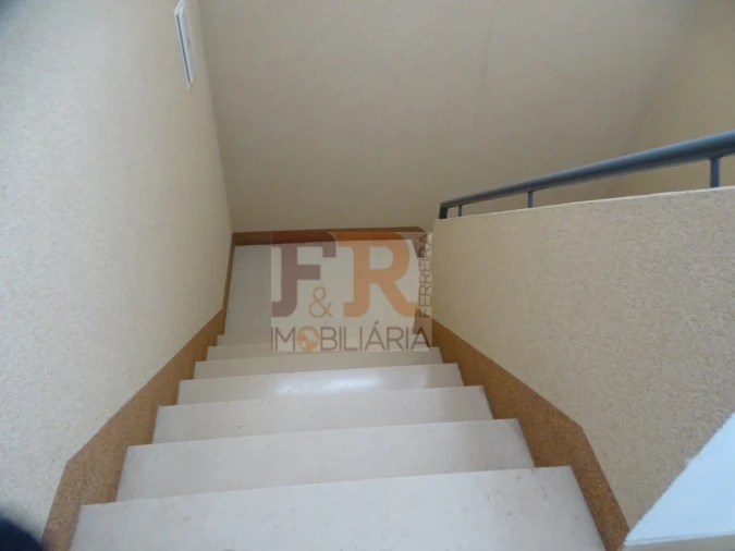 Apartamento T3 para Venda em Fernao Ferro Foto 34