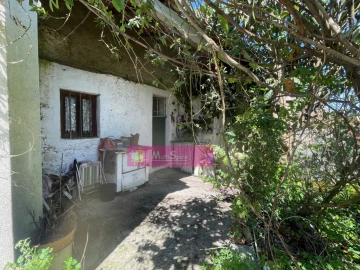 Moradia T1 para Venda em Atouguia