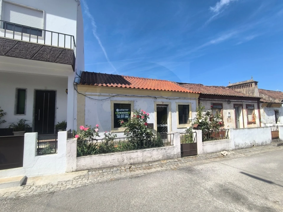 Moradia T2 para Venda em Pego Foto 1