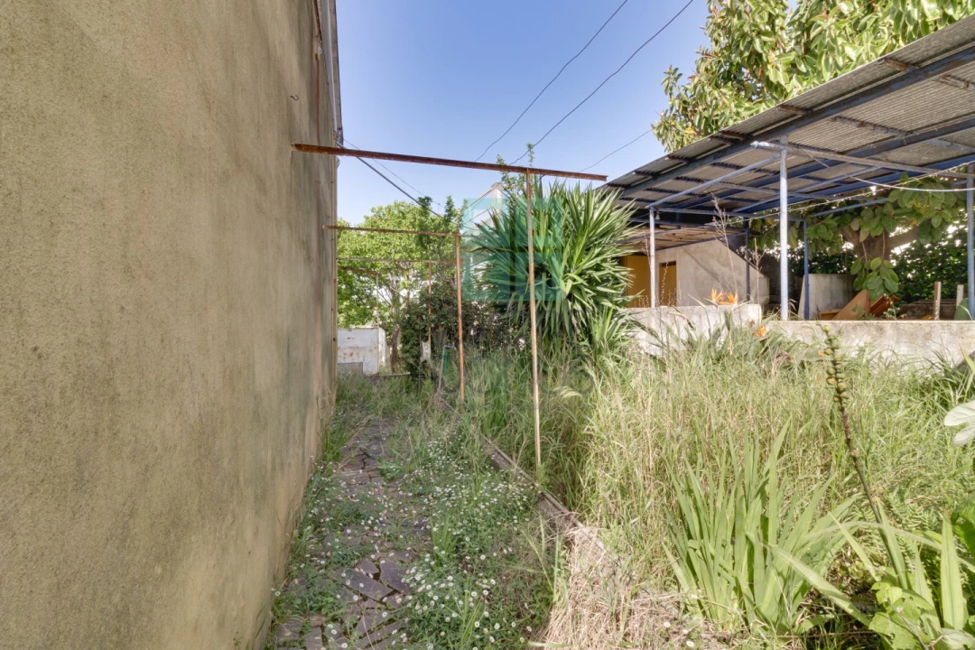 Moradia T2 para Venda em Santo Antão e São Julião do Tojal Foto 3