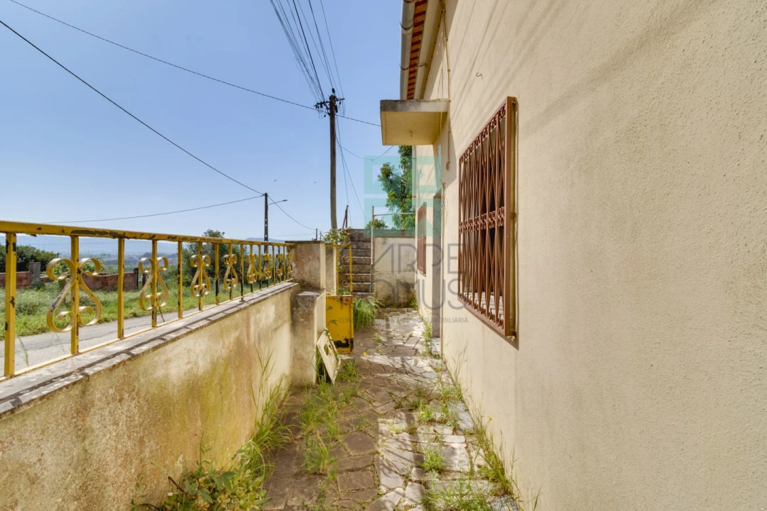 Moradia T2 para Venda em Santo Antão e São Julião do Tojal Foto 14