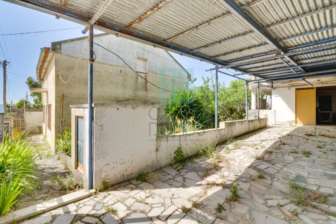 Moradia T2 para Venda em Santo Antão e São Julião do Tojal Foto 21