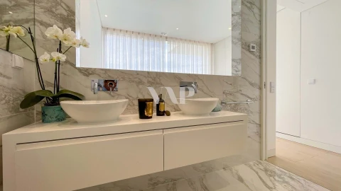 Apartamento T4 para Venda em Quarteira