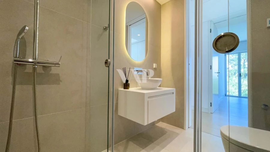 Apartamento T4 para Venda em Quarteira Foto 17