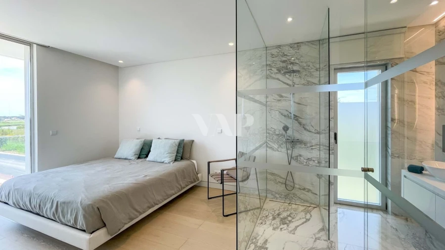 Apartamento T4 para Venda em Quarteira Foto 4