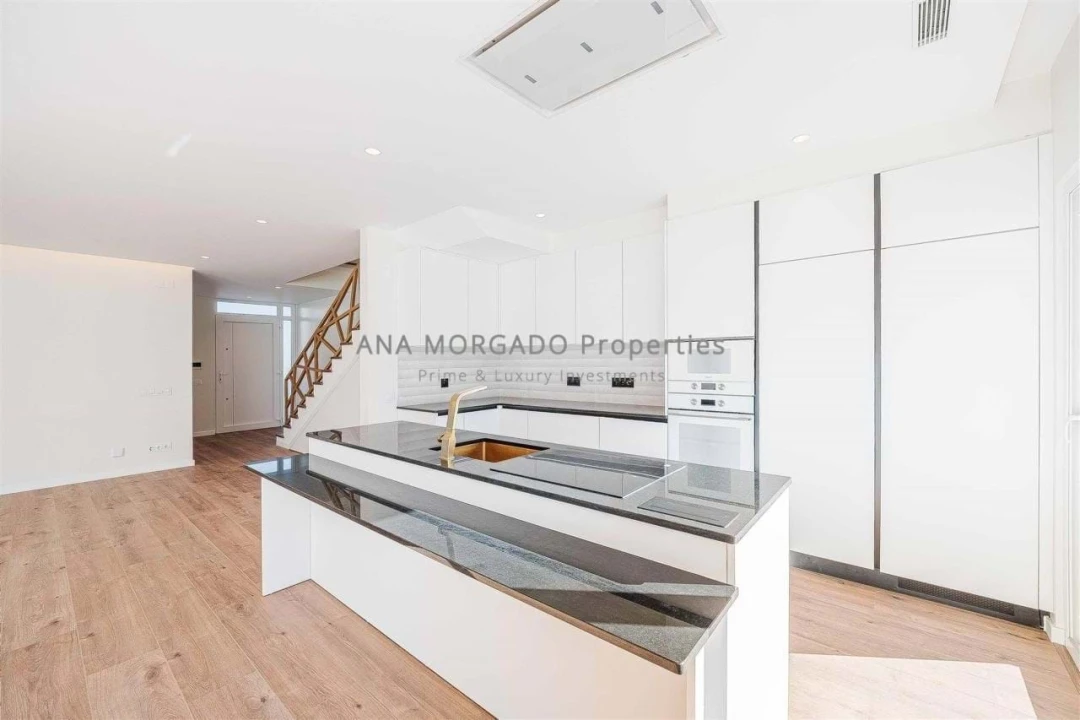 Moradia T4 para Venda em Rio de Mouro Foto 5