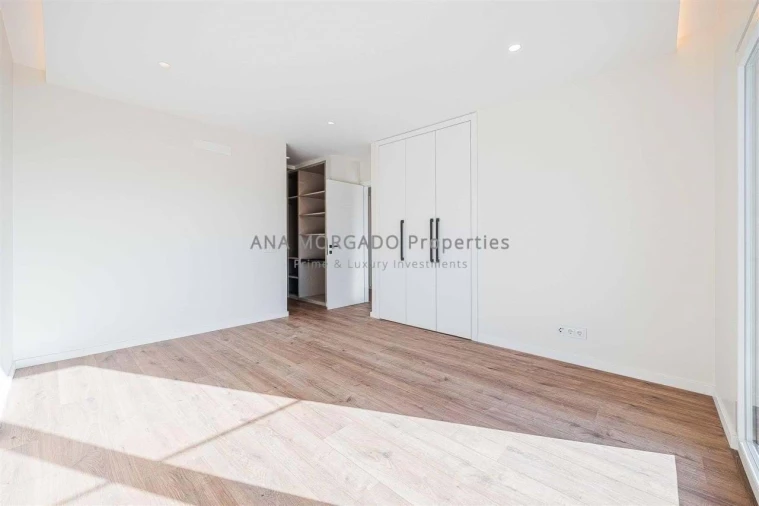 Moradia T4 para Venda em Rio de Mouro Foto 11