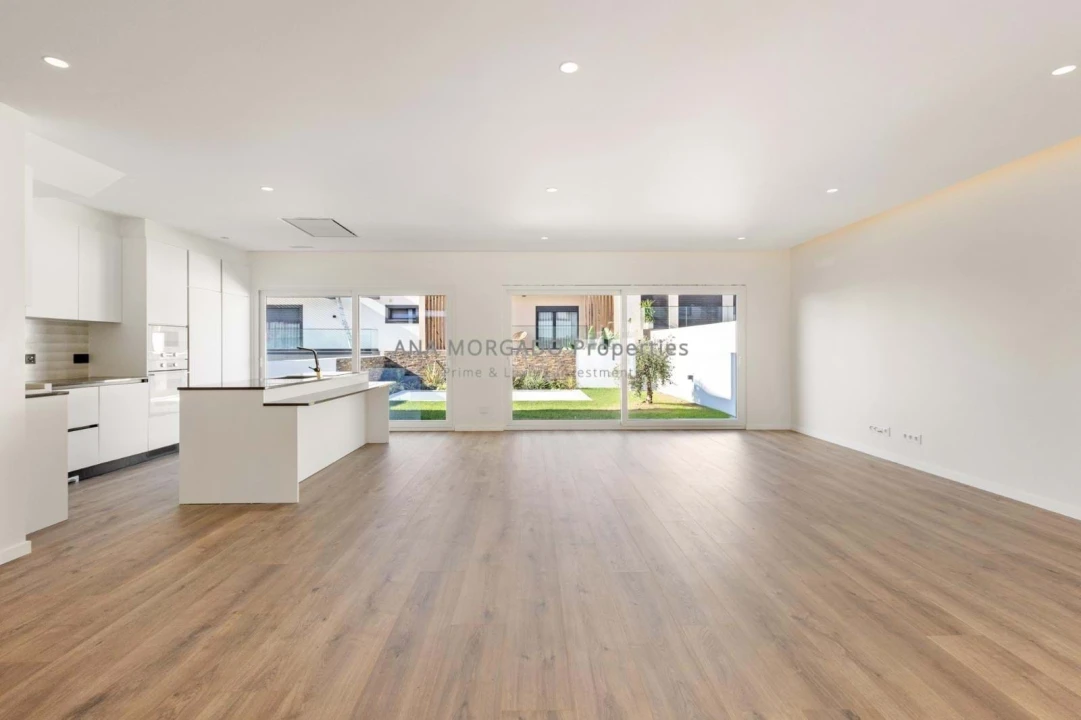 Moradia T4 para Venda em Rio de Mouro Foto 1