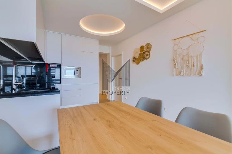 Apartamento T1 para Arrendamento em Quarteira Foto 5