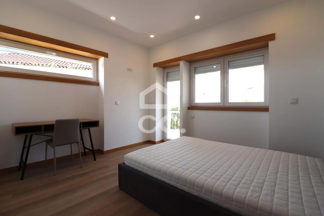 Prédio para Venda em Santo Antonio dos Olivais Foto 13