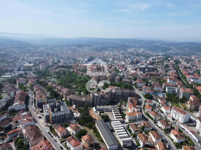Prédio para Venda em Santo Antonio dos Olivais Foto 36