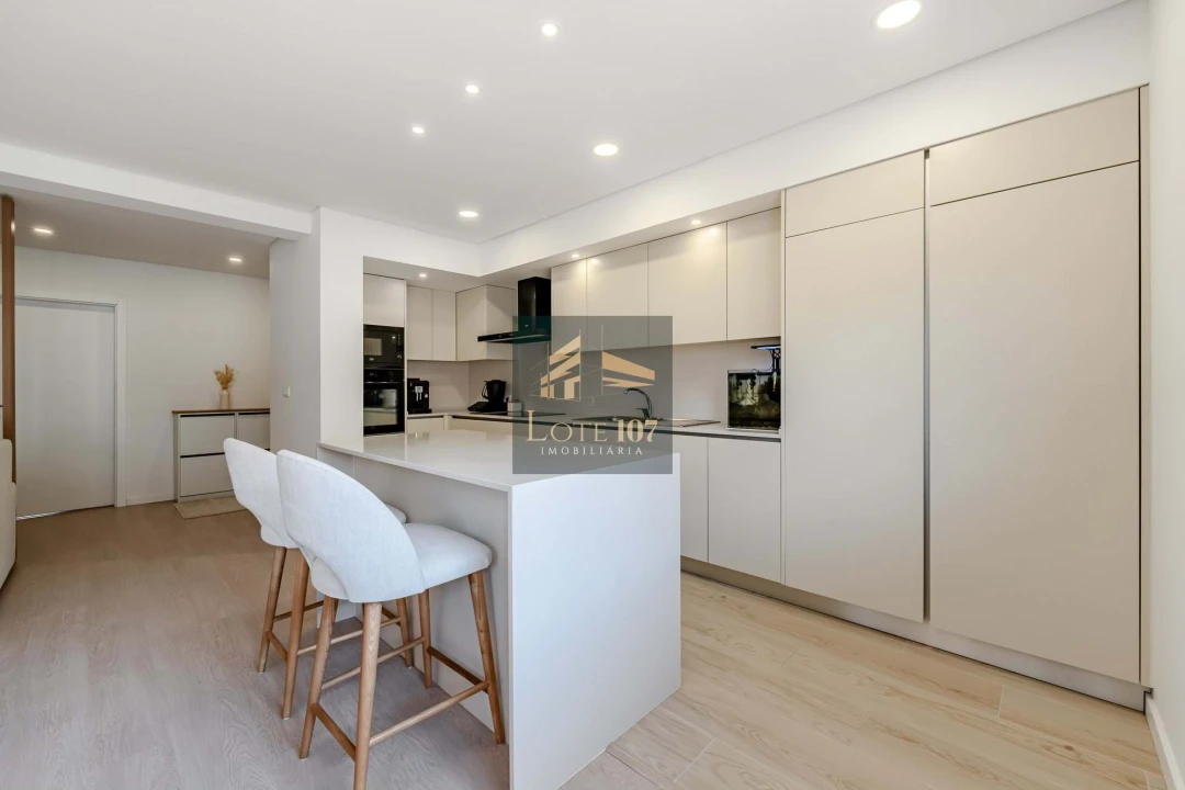 Apartamento T2 para Venda em Pinhal Novo Foto 1