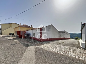 Moradia para Venda em Alvorninha