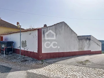 Moradia para Venda em Alvorninha