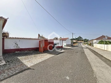 Moradia para Venda em Alvorninha