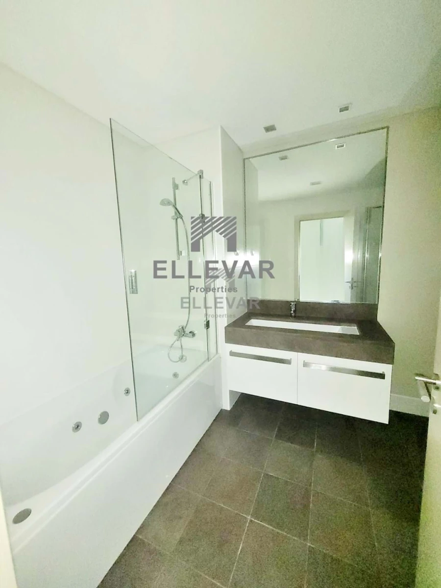 Apartamento T2 para Venda em São Martinho Foto 12