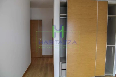 Apartamento T2 para Arrendamento em Lagos (São Sebastião e Santa Maria)