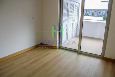Apartamento T2 para Arrendamento em Lagos (São Sebastião e Santa Maria)