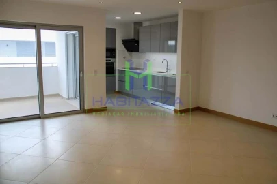 Apartamento T2 para Arrendamento em Lagos (São Sebastião e Santa Maria)