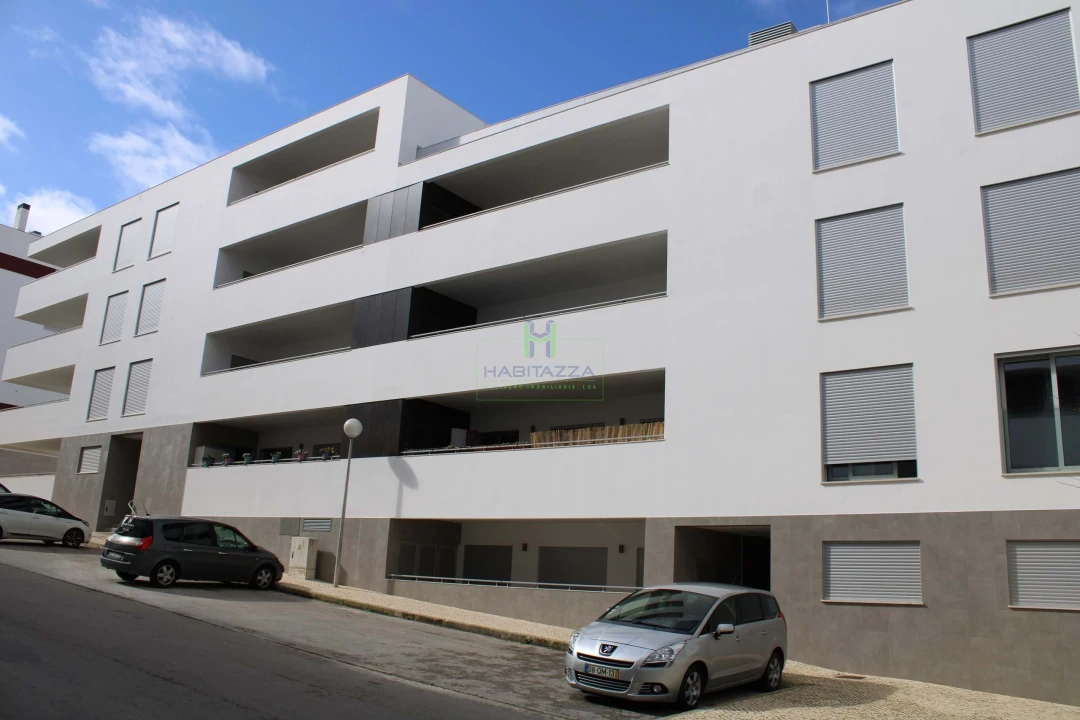 Apartamento T2 para Arrendamento em Lagos (São Sebastião e Santa Maria) Foto 27