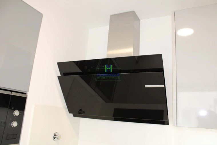 Apartamento T2 para Arrendamento em Lagos (São Sebastião e Santa Maria) Foto 6