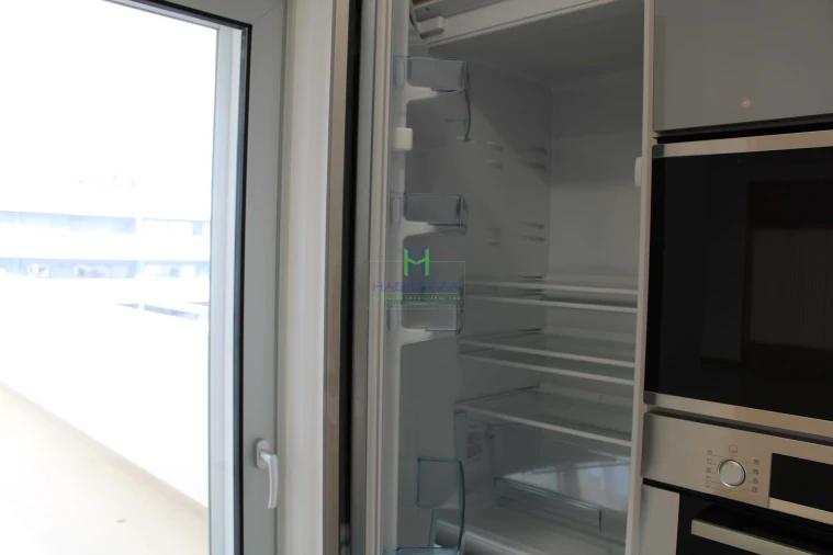 Apartamento T2 para Arrendamento em Lagos (São Sebastião e Santa Maria) Foto 8