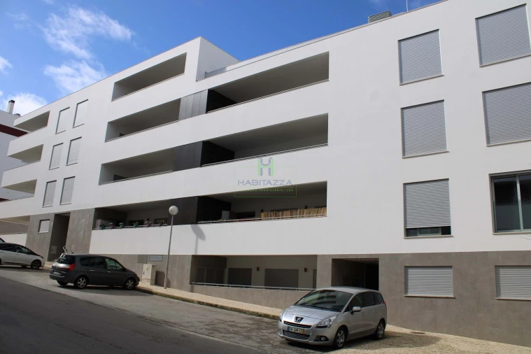 Apartamento T2 para Arrendamento em Lagos (São Sebastião e Santa Maria) Foto 27