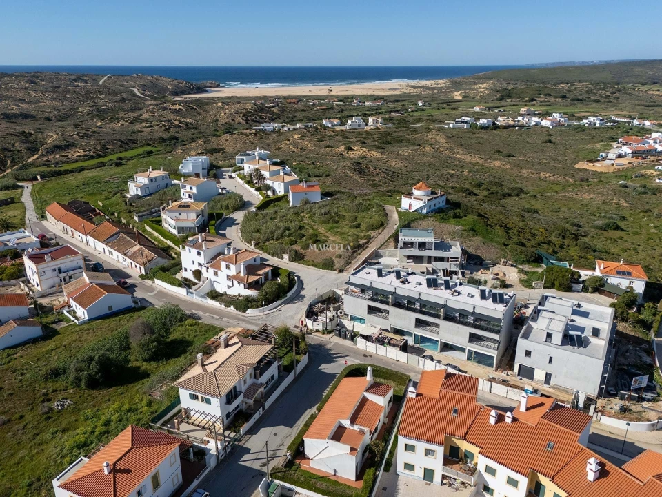 Moradia T3 para Venda em Bordeira Foto 2