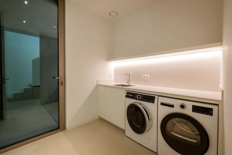 Moradia T4 para Venda em Lagos (São Sebastião e Santa Maria) Foto 35