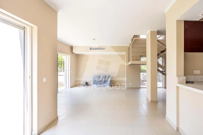 Moradia T2 para Venda em Lagoa e Carvoeiro