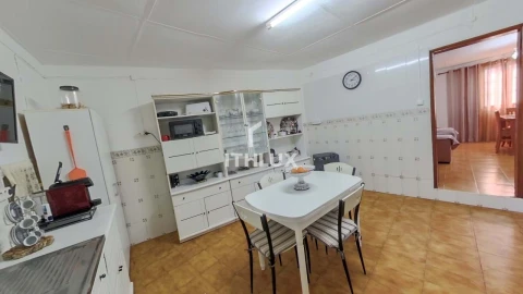 Moradia T2 para Venda em São Vicente e Ventosa