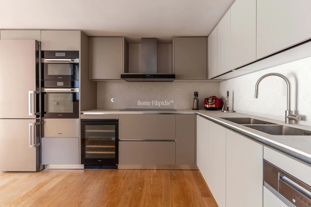 Apartamento T3 para Arrendamento em Santo António Foto 21